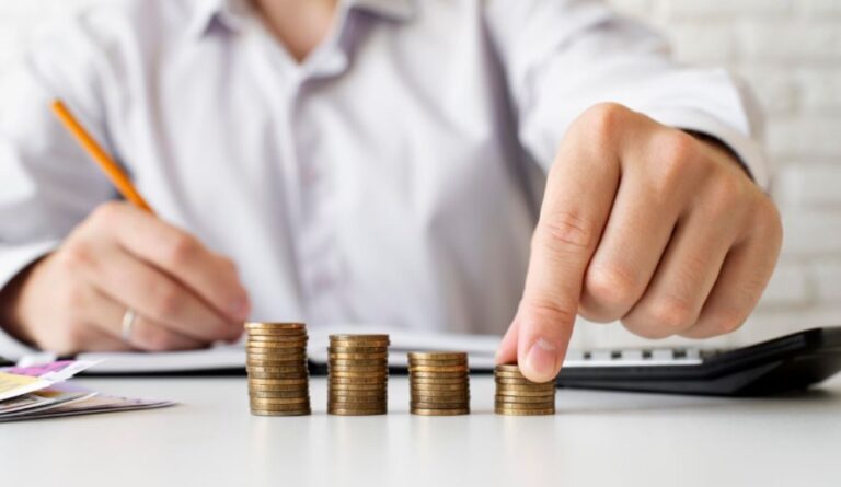 Independientes que ganan menos de un salario mínimo ya pueden cotizar de forma proporcional